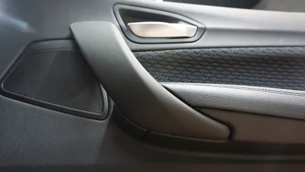 BMW 118D 쉐도우 에디션 실내랩핑!! 순정같이 일체감있는 3m메트릭스블랙 랩핑작업기!! / 경기 김포 통진