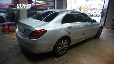 벤츠 C클래스 C220 전체랩핑! 3M2080화이트골드스파클! 김포이가랩에서~[김포랩핑][인천랩핑][일산랩핑][전체카스킨][전체래핑] / 경기 김포 통진