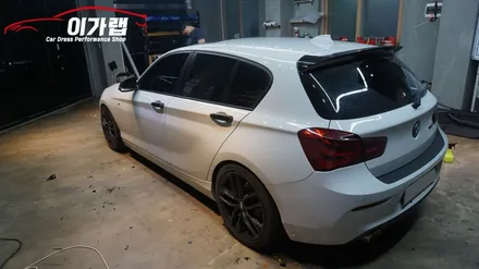 BMW 1시리즈 루프스킨 제거 & 뒷범퍼하단 포인트랩핑 ! 김포 이가랩 에서 [김포랩핑][필름제거][전체랩핑제거][랩핑맛집][김포랩핑샵] / 경기 김포 통진