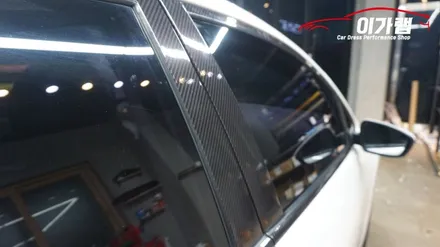 K3 창문 몰딩 & 손잡이크롬 3M 리얼카본 랩핑! 김포 이가랩 에서~[김포랩핑][인천랩핑][크롬가리기][리얼카본랩핑][정품필름취급점][PPF] / 경기 김포 통진