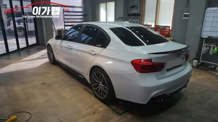 BMW320D 사이드퍼포먼스데칼 신형폰트! 찢어짐으로 재시공! 김포 이가랩 에서~[김포랩핑][강서랩핑][인천랩핑][BMW사이드데칼][정품필름] / 경기 김포 통진