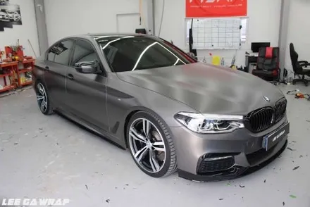BMW 5시리즈 전체랩핑 재시공! 브루클린그레이! 순정느낌의 완벽한 고광택! / 경기 김포 통진