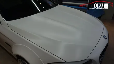 BMW 520D 풀튜닝차량 사틴화이트에서 블랙유광으로 ! 3M2080 김포 이가랩 에서 [김포랩핑][전체랩핑][포인트랩핑][리얼카본랩핑][래핑] / 경기 김포 통진