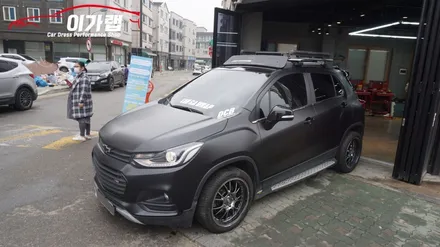 쉐보레 트랙스 전체랩핑 3M2080사틴블랙 으로 ! / 김포, 파주, 인천