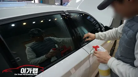 BMW 118D 쉐도우 에디션 실내랩핑!! 순정같이 일체감있는 3m메트릭스블랙 랩핑작업기!! / 경기 김포 통진