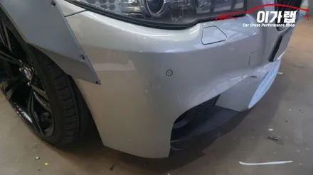 BMW 5시리즈(F10) 에이버리 사틴화이트 전체랩핑! 크롬가리기! 유광카본 포인트! 김포 이가랩 에서~[김포랩핑][인천랩핑][랩핑전문점][강서랩핑][PPF전문점] / 경기 김포 통진