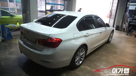 BMW320D 하이그로시 기스방지&드레스업효과 3M1080매트릭스블랙으로 랩핑!!김포이가랩에서~!!!!!! / 경기 김포 통진