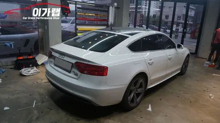아우디 A5 스포츠백 루프스킨  재시공! 에이버리 블랙유광으로 꼼꼼하고깔끔하게 김포이가랩에서~[김포랩핑][일산랩핑][인천랩핑][래핑] / 경기 김포 통진