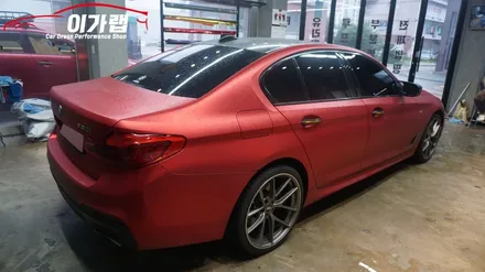 BMW 5시리즈 G30  헤드라이트 톤다운 & 그릴 리얼카본랩핑! 김포 이가랩 에서 [그릴랩핑][포인트랩핑][라이트톤다운][김포랩핑샵] / 경기 김포 통진