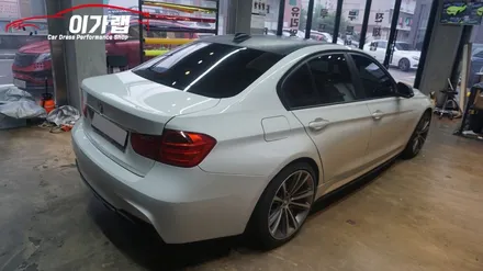 BMW320D 루프스킨&사이드미러 3M2080블랙유광으로 재시공! 김포 이가랩 에서 [김포랩핑][루프스킨][랩핑재시공][김포랩핑샵] / 경기 김포 통진
