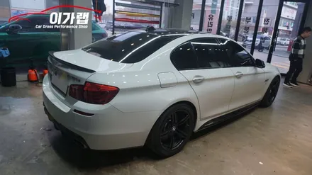 BMW5시리즈 M550D 하이글로시에서 3M1080 티타늄브러쉬로 탈바꿈 실내랩핑 이가랩 에서~ [김포랩핑][김포실내랩핑][BMW실내랩핑][인천랩핑][일산랩핑] / 경기 김포 통진