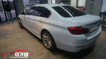 BMW 520D 우드트림을 3M1080매트릭스블랙 으로 순정틱하면서 고급스러움! 김포 이가랩 에서 [김포랩핑][실내랩핑][인천랩핑][PPF] / 경기 김포 통진
