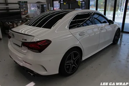 벤츠 A35 AMG 포인트랩핑 루프스킨 &사이드미러& 그릴 크롬딜리트 라이트PPF 작업까지 한번에 / 김포, 파주, 인천