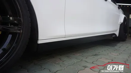 BMW 5시리즈(F10) 에이버리 사틴화이트 전체랩핑! 크롬가리기! 유광카본 포인트! 김포 이가랩 에서~[김포랩핑][인천랩핑][랩핑전문점][강서랩핑][PPF전문점] / 경기 김포 통진