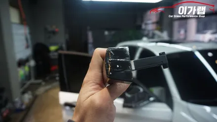 BMW 118D 손잡이 블랙유광 재시공 & 그릴안쪽스트럿바 랩핑! 김포 이가랩 에서~[김포랩핑][포인트랩핑][PPF][루프스킨][강서랩핑][인천랩핑] / 경기 김포 통진