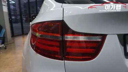 BMW X6 앞뒤 라이트필름 톤다운!!! 중간톤으로 김포 이가랩 에서~ [김포랩핑][전체랩핑][포인트랩핑][부분랩핑][루프스킨][PPF] / 경기 김포 통진