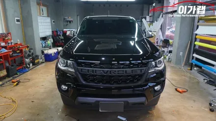쉐보레 콜로라도 포인트랩핑! 안개등크롬 창문크롬 가리기! 김포 이가랩 에서 [크롬가리기][크롬없애기][랩핑전문점][정품필름취급점] / 경기 김포 통진