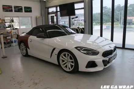 BMW Z4 전체랩핑 사고로인해 유광화이트에서 사틴화이트로 재시공해드렸습니다! / 경기 김포 통진