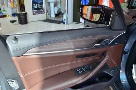 대전 카스킨+오렌지 카스킨+BMW G30 530i+3M-MX12 매트릭스블랙+실내랩핑 / 대전 유성구 원신흥동