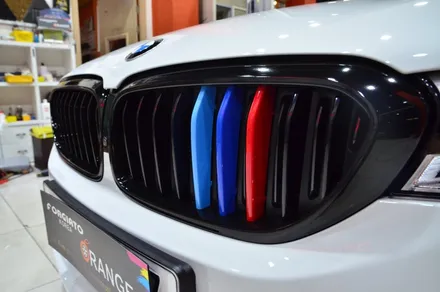 대전 카스킨+오렌지 카스킨+BMW G30 520d+루프스킨+유광블랙 / 대전 유성구 원신흥동