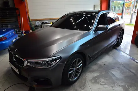 대전 카스킨+오렌지 카스킨+BMW G30 530i+3M-MX12 매트릭스블랙+실내랩핑 / 대전 유성구 원신흥동