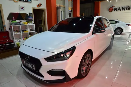 대전 카스킨+오렌지 카스킨+현대 i30+전체랩핑+Satin White Aluminum+새틴 화이트 알루미늄 / 대전 유성구 원신흥동