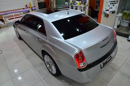 대전 카스킨+오렌지 카스킨+크라이슬러 300C+전체랩핑+3M 1080-S120 Satin White  Aluminum+새틴 화이트 알루미늄 / 대전 유성구 원신흥동