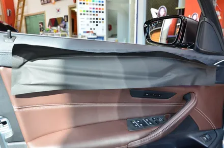 대전 카스킨+오렌지 카스킨+BMW G30 530i+3M-MX12 매트릭스블랙+실내랩핑 / 대전 유성구 원신흥동