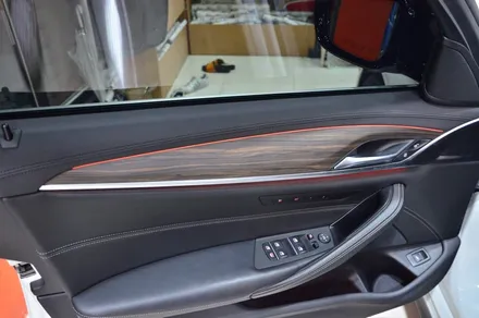 대전 카스킨+오렌지 카스킨+BMW G30 520D+3M-MX12 메트릭스블랙+실내부분랩핑 / 대전 유성구 원신흥동