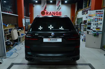 대전 카스킨 + 오렌지 카스킨 + 전체 랩핑 + BMW + X7 M50i + 에이버리 슈프림(AVERY DENNISON)사틴블랙 + Satin Black / 대전 유성구 원신흥동
