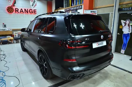 대전 카스킨 + 오렌지 카스킨 + 전체 랩핑 + BMW + X7 M50i + 에이버리 슈프림(AVERY DENNISON)사틴블랙 + Satin Black / 대전 유성구 원신흥동