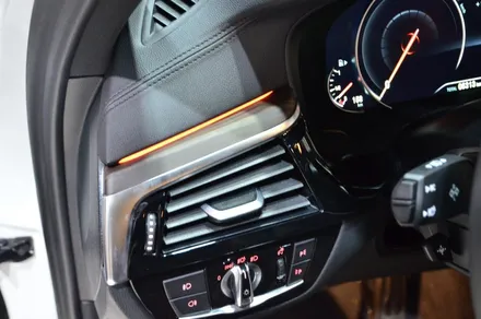 대전 카스킨+오렌지 카스킨+BMW G30 520D+3M-MX12 메트릭스블랙+실내부분랩핑 / 대전 유성구 원신흥동