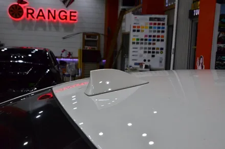 대전 카스킨+오렌지 카스킨+BMW 520d+루프스킨+글로스 블랙+뒷범퍼 디퓨저 부분랩핑+사틴블랙 / 대전 유성구 원신흥동