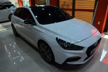대전 카스킨+오렌지 카스킨+현대 i30+전체랩핑+Satin White Aluminum+새틴 화이트 알루미늄 / 대전 유성구 원신흥동