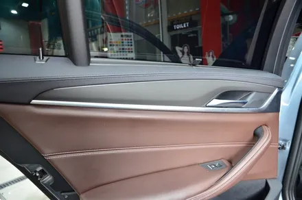 대전 카스킨+오렌지 카스킨+BMW G30 530i+3M-MX12 매트릭스블랙+실내랩핑 / 대전 유성구 원신흥동
