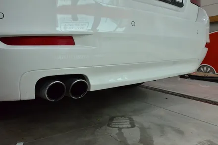 대전 카스킨+오렌지 카스킨+BMW 520d+루프스킨+글로스 블랙+뒷범퍼 디퓨저 부분랩핑+사틴블랙 / 대전 유성구 원신흥동