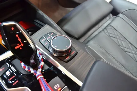 대전 카스킨+오렌지 카스킨+BMW G30 520D+3M-MX12 메트릭스블랙+실내부분랩핑 / 대전 유성구 원신흥동