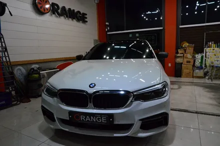 대전 카스킨+오렌지 카스킨+BMW 520d+루프스킨+사이드미러+유광블랙+카본블랙 / 대전 유성구 원신흥동