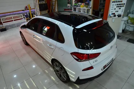 대전 카스킨+오렌지 카스킨+현대 i30+전체랩핑+Satin White Aluminum+새틴 화이트 알루미늄 / 대전 유성구 원신흥동