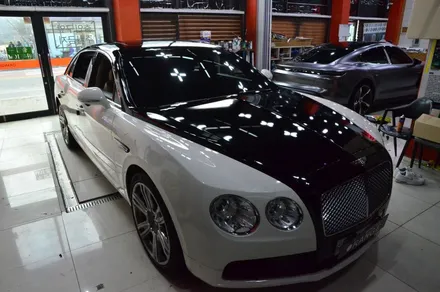 대전 카스킨 + 오렌지 카스킨 + 부분랩핑 + 듀오톤 + 벤틀리 플라잉스퍼 + 3M 2080 G12 Gloss Black / 대전 유성구 원신흥동
