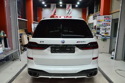 대전 카스킨 + 오렌지 카스킨 + 전체 랩핑 + BMW + X7 M50i + 에이버리 슈프림(AVERY DENNISON)사틴블랙 + Satin Black / 대전 유성구 원신흥동