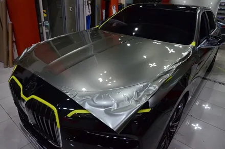 대전 카스킨 + 오렌지 카스킨 + BMW + G70 740i + 상단 듀오톤 시공 + AX Film AVENTURINE GREEN XPE6540 / 대전 유성구 원신흥동
