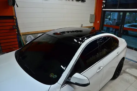 대전 카스킨+오렌지 카스킨+BMW 520d+루프스킨+글로스 블랙+뒷범퍼 디퓨저 부분랩핑+사틴블랙 / 대전 유성구 원신흥동