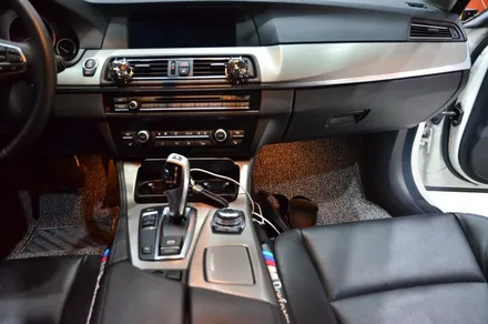 대전 카스킨+오렌지 카스킨+BMW 5시리즈 F10+실내랩핑+3M 1080-BR230 Brushed Titanim / 대전 유성구 원신흥동