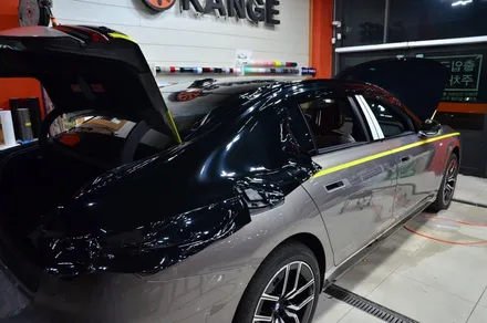 대전 카스킨 + 오렌지 카스킨 + BMW + G70 740i + 듀오톤 시공 + BBWRAP PET Piano Black RF002 / 대전 유성구 원신흥동