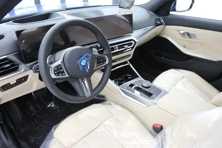 BMW 3시리즈 페이스리프트 출고 후 고객들이 가장 많이 찾은 곳(더엘엑스 부평)