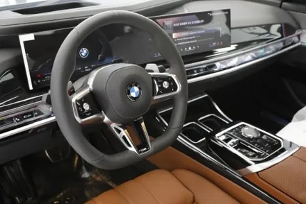 솔라가드 LX 입은 BMW 기함 740i 모습 살펴보기