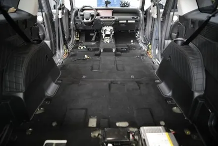 디올뉴 팰리세이드 LX3 바닥 엠보싱 모노륨 장판 시공으로 깨끗하게 카라이프 즐기기