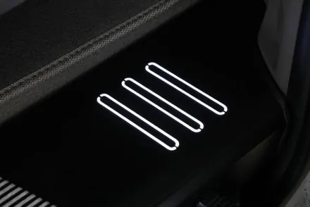 카니발 엑스라인 LED 도어스커프 블랙 장착 잘하는 곳!(인천 헬로오토)