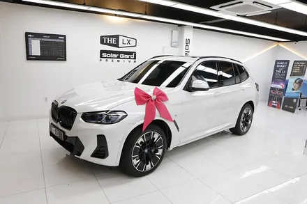 BMW 계양 전시장에서 ix3 출고하고 헬로오토 에서 썬팅 했어요